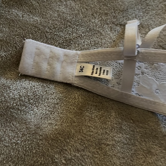 34c laced bra - Picture 5 of 5